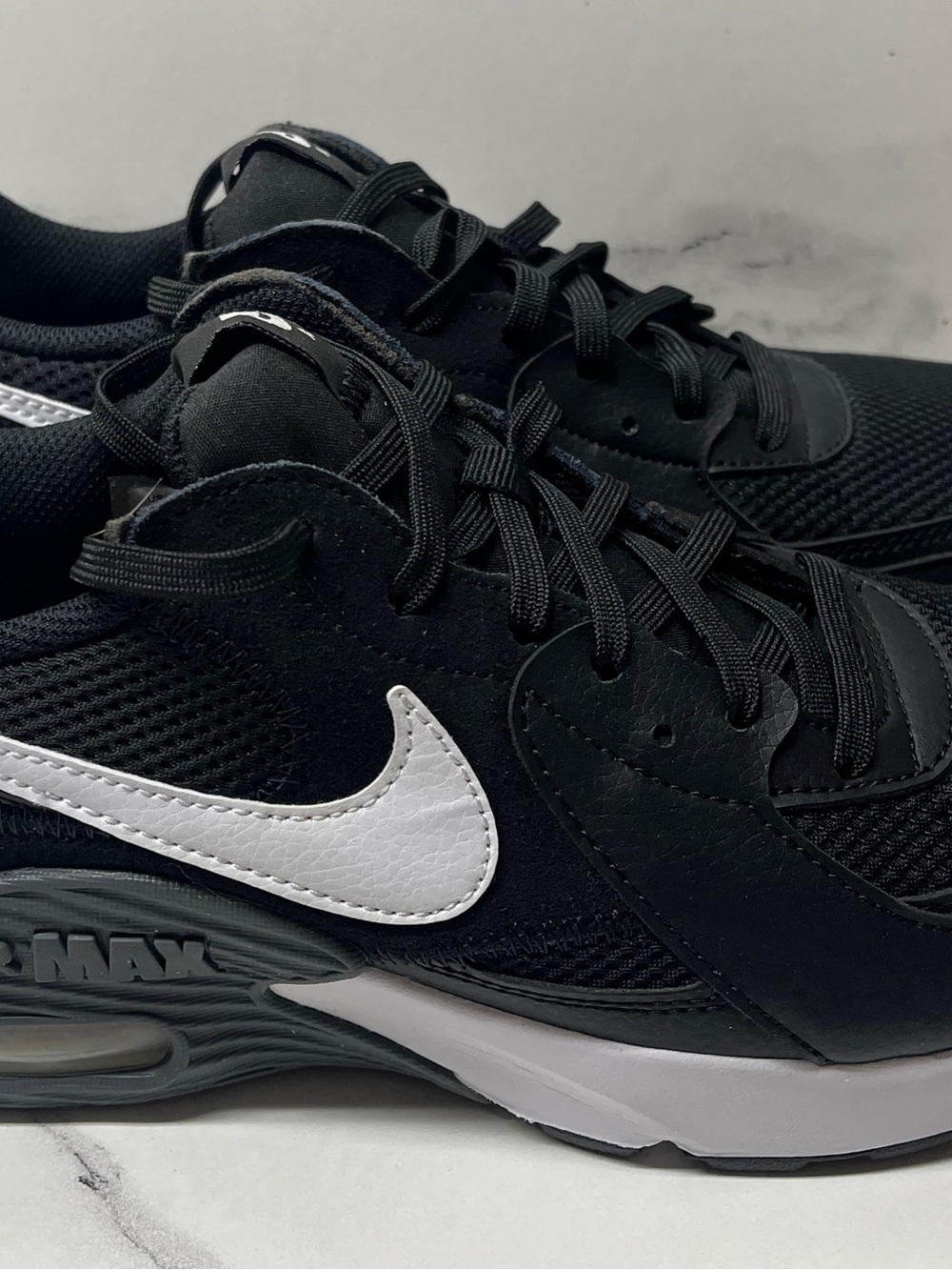 Nike Air Max Excee Women’s Athletic Shoe Size 11 Black/White